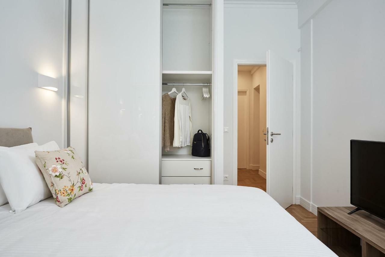 Luxurious Spacious Apt Next To Hilton Hotel Aten Exteriör bild
